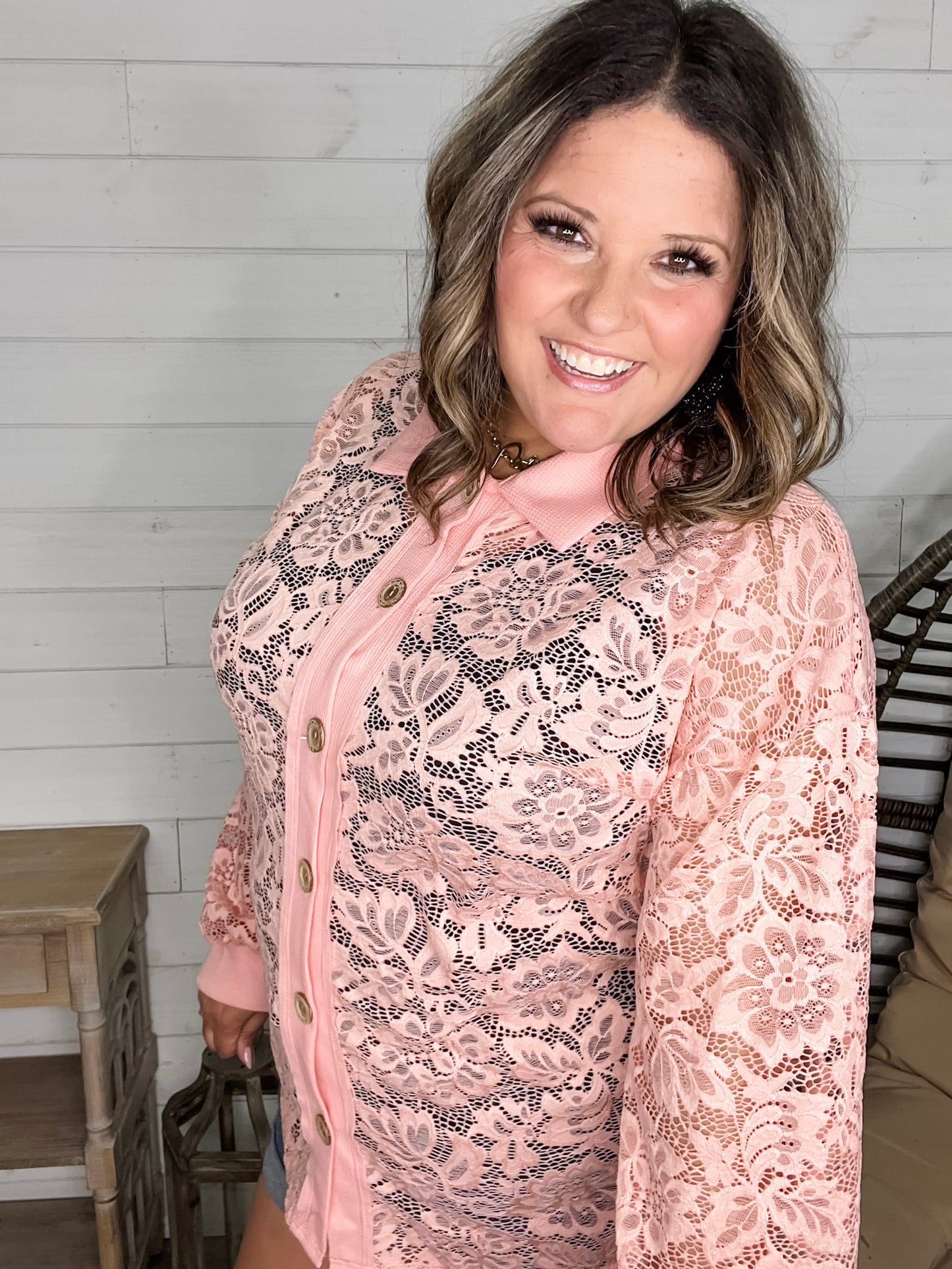 "Crosby" Lace Collared Button Up (Peach)