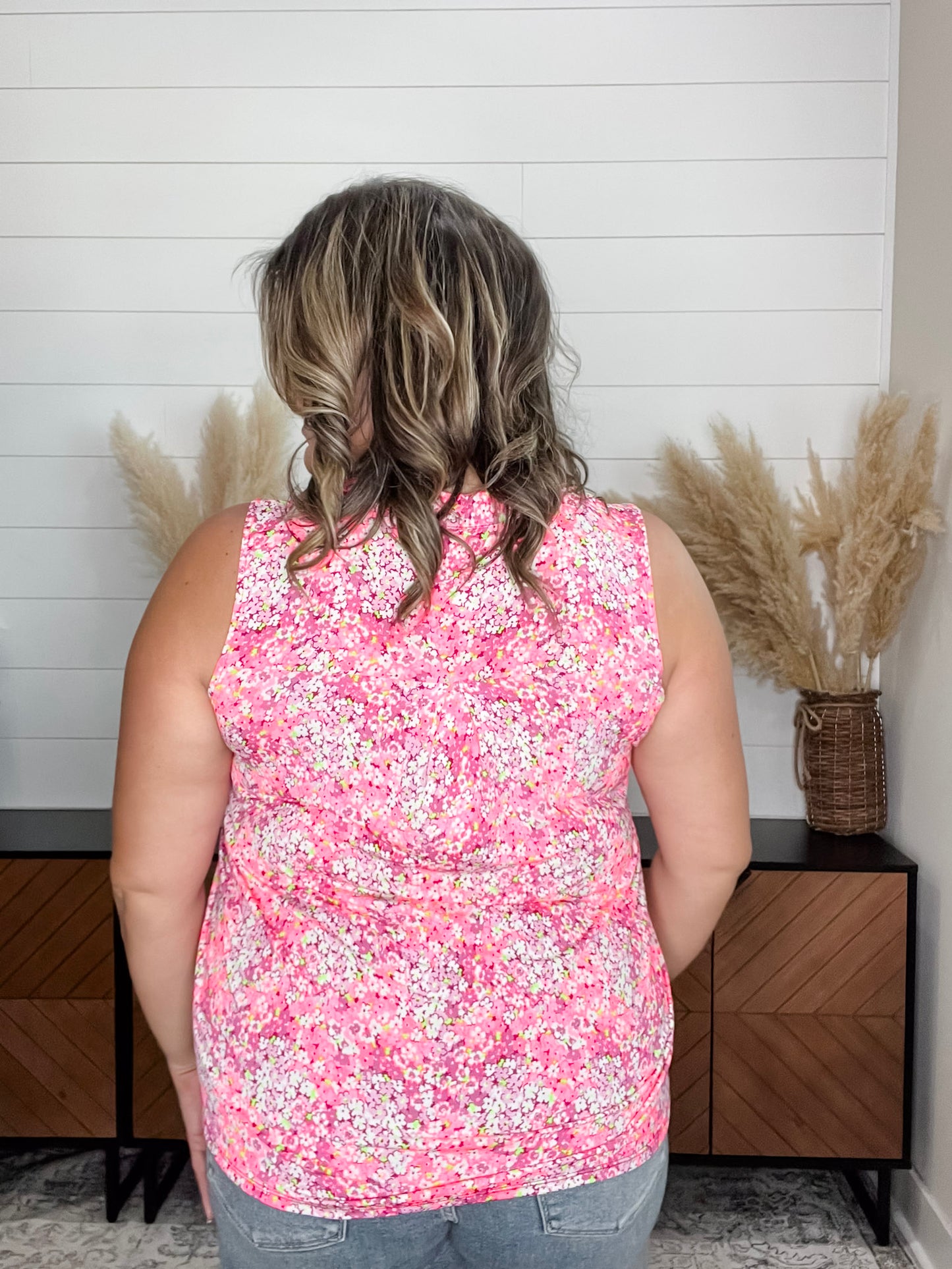 "Mcguire" Sleeveless Lizzy