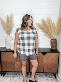 Judy Blue “Did You See That” Grey Buttonfly shorts