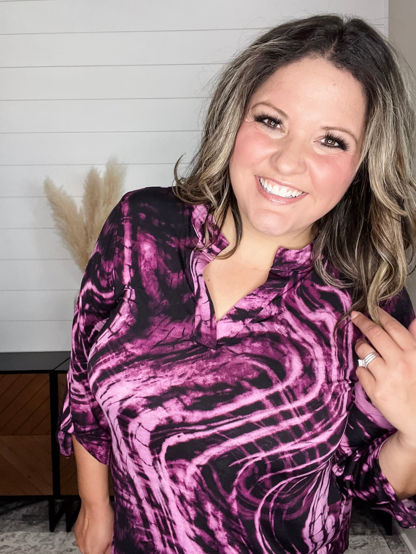 "Advantage" Lizzy 3/4 Sleeve Split Neck