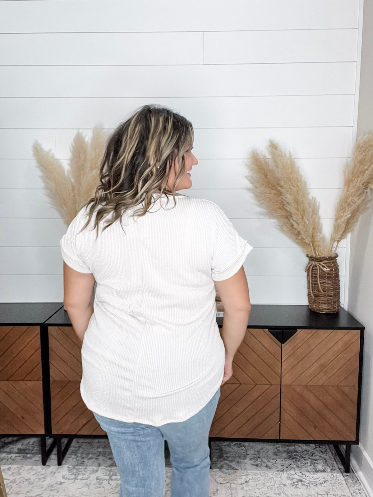 "Lucky" Short Sleeve Rolled Cuff Ruffle Ribbed