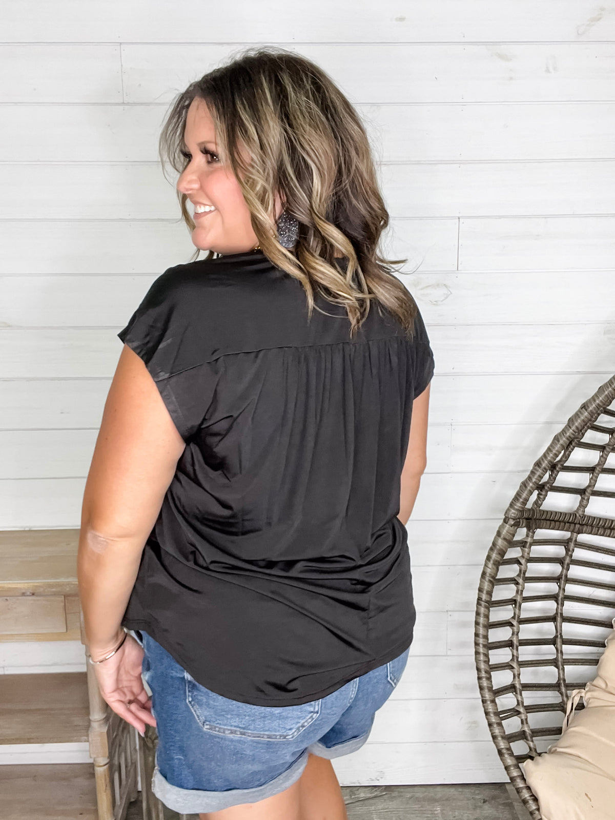 "One More Thing" Sleeveless Split Neck (Black)