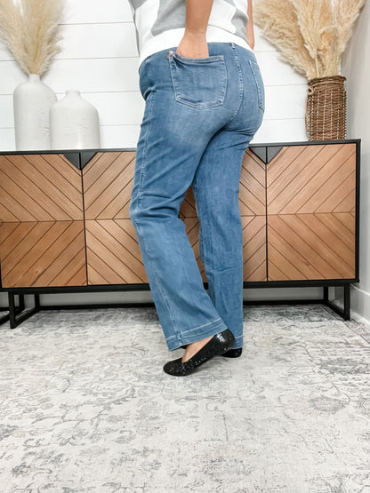 Judy Blue Walk This Way Straight Leg Jeans