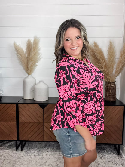 "Spoiler" 3/4 Sleeve Split Neck Tops