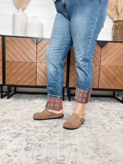 Judy Blue "Find The Buffalo" Cuff Straight Leg Jeans