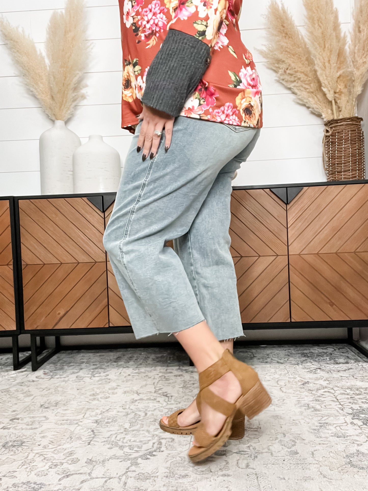 Judy Blue "Smashing and Dashing" Tummy Control Wide Leg Crop