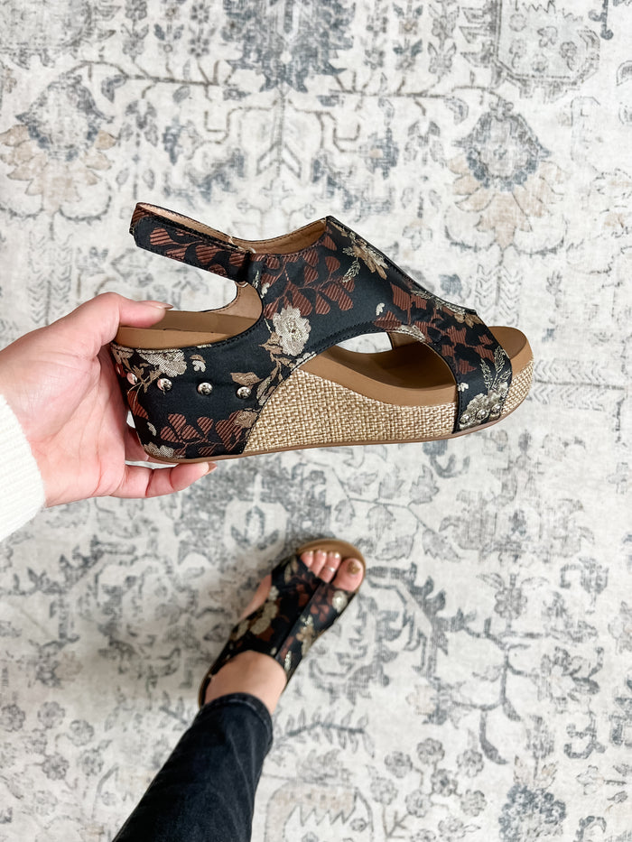 Corkys "Carley" Wedge Sandal (Black Tan Floral)