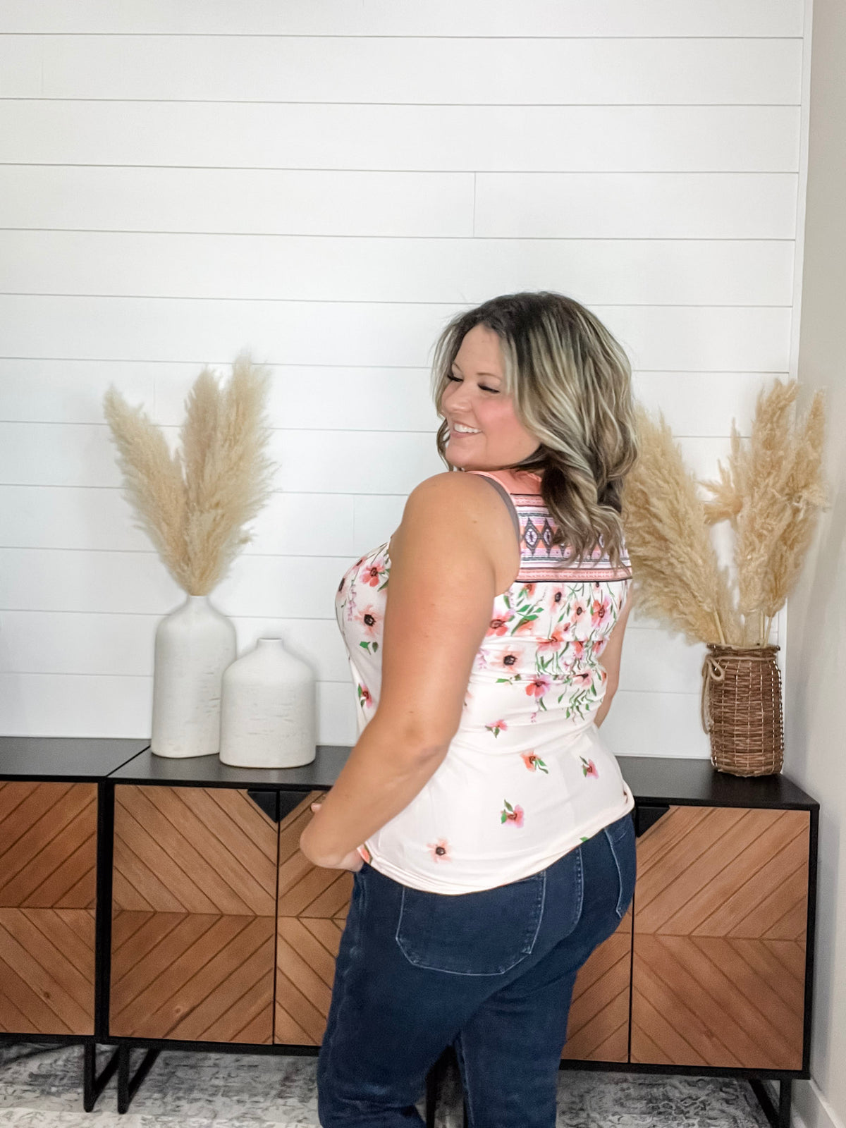 "James" Floral U Neck Tank (Blush & Peach)