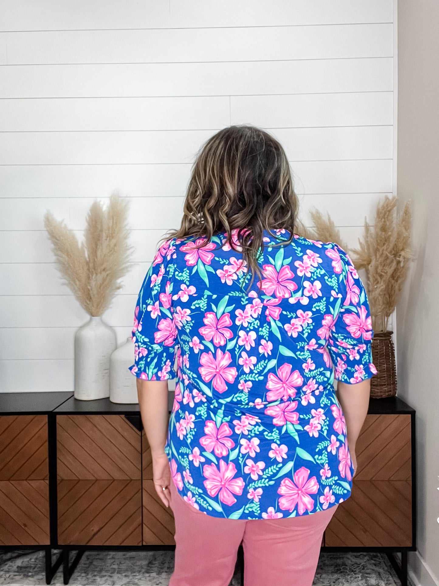 "Corning" 3/4 Smocked Sleeve Split Neck