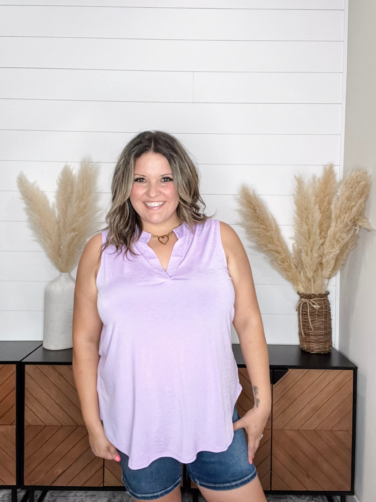 Dear Scarlett "Ok Maybe This" Sleeveless Split Neck (Lilac)