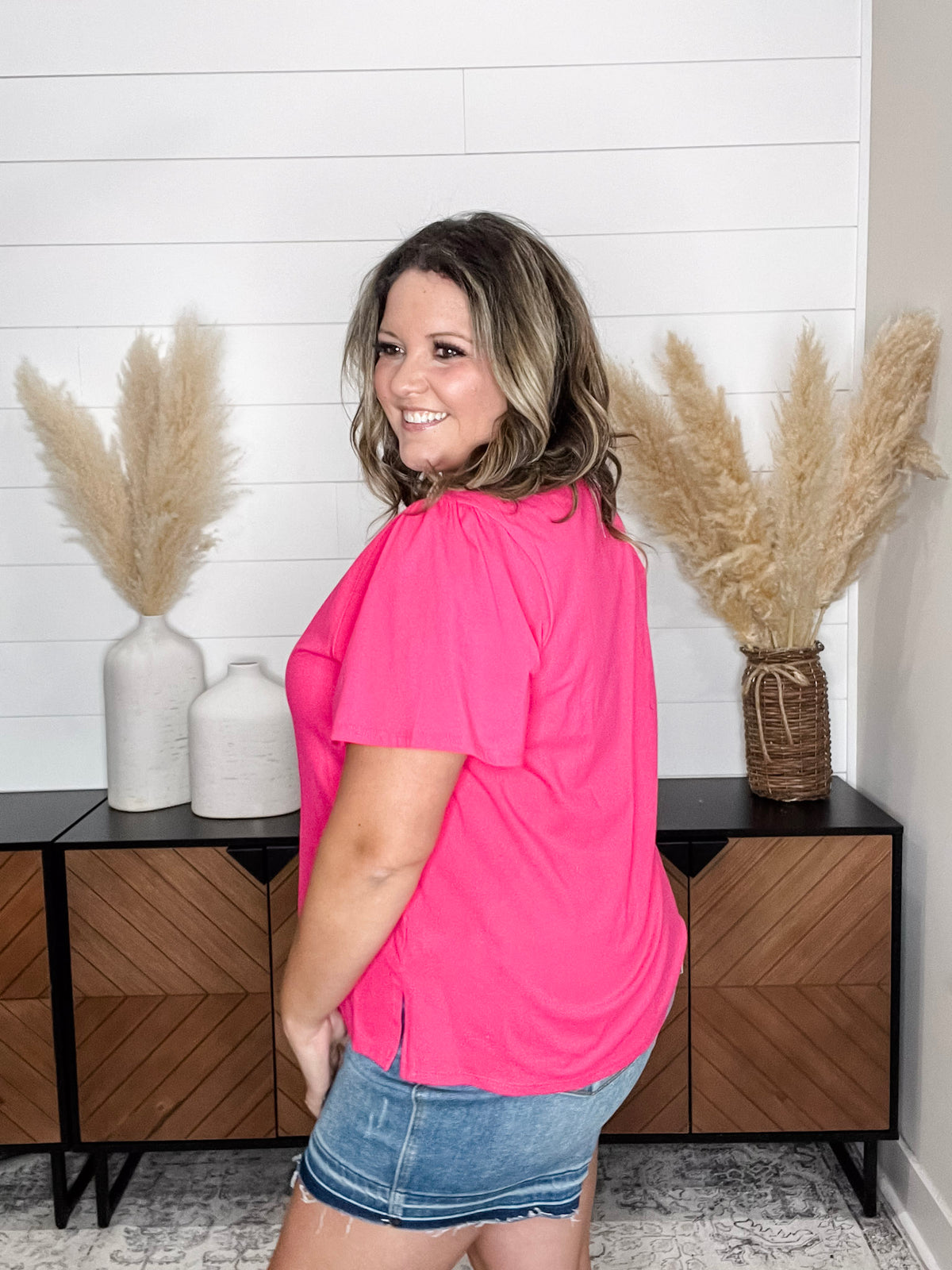 "Rearview" Short Sleeve with Side Slits (Fuchsia)