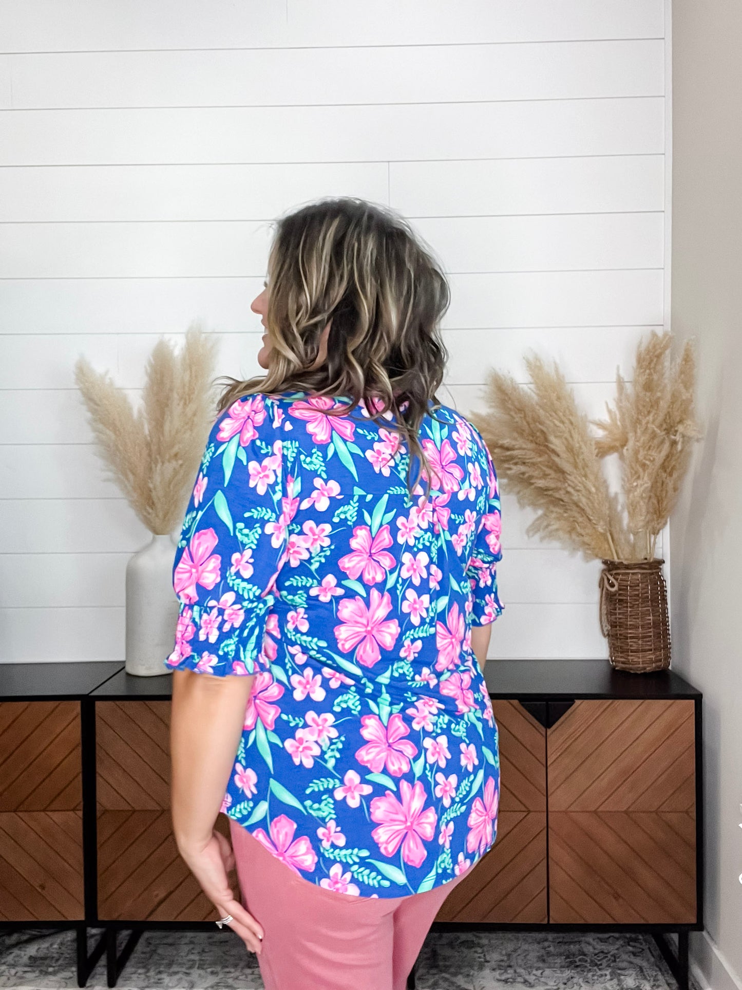 "Corning" 3/4 Smocked Sleeve Split Neck