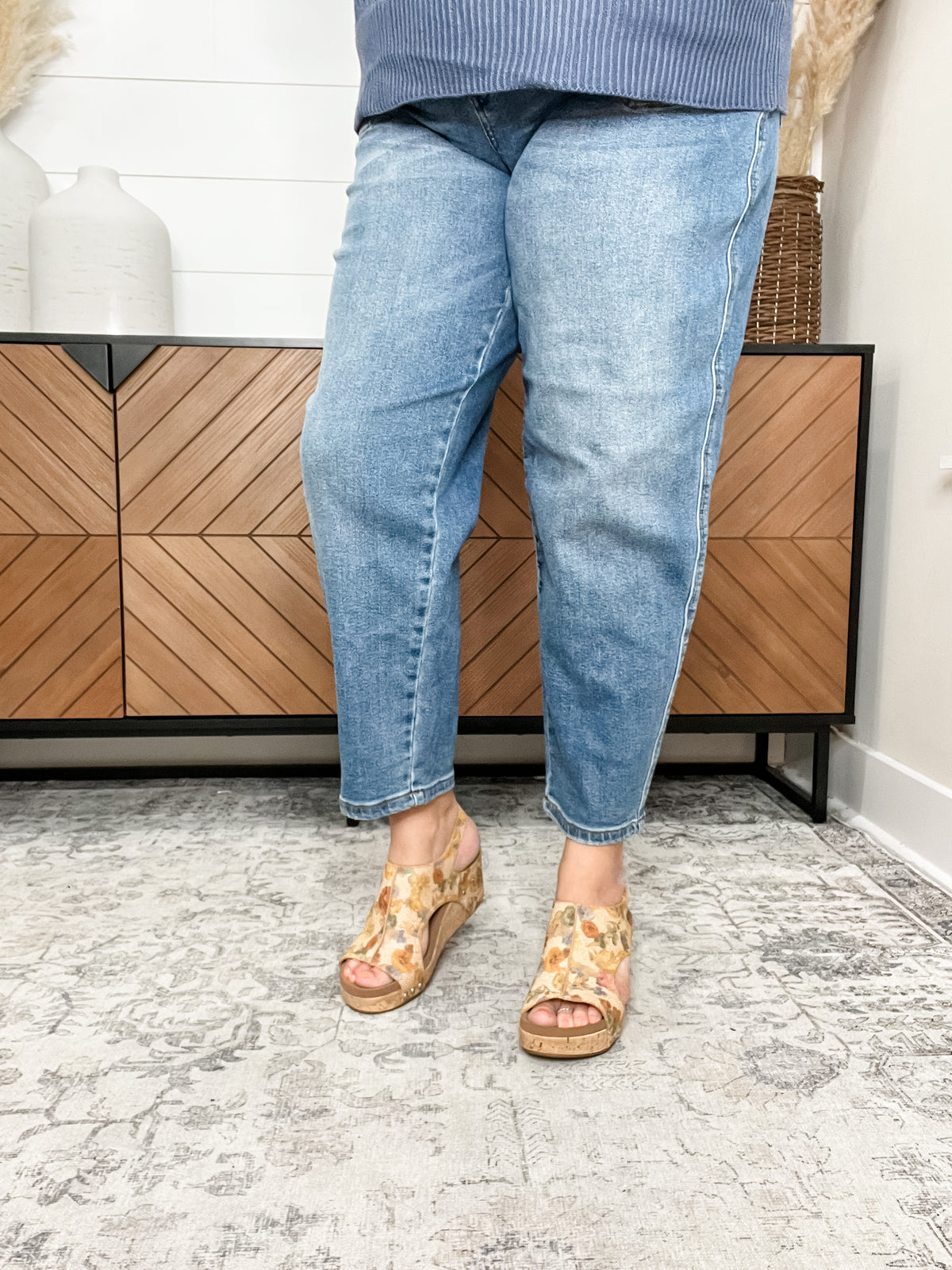 Judy Blue "Rhett" Barrel Jeans