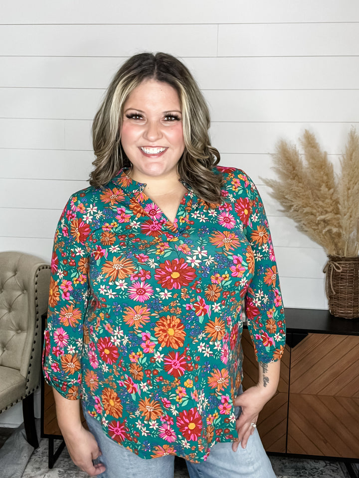 "Frog" 3/4 Sleeve Split Neck