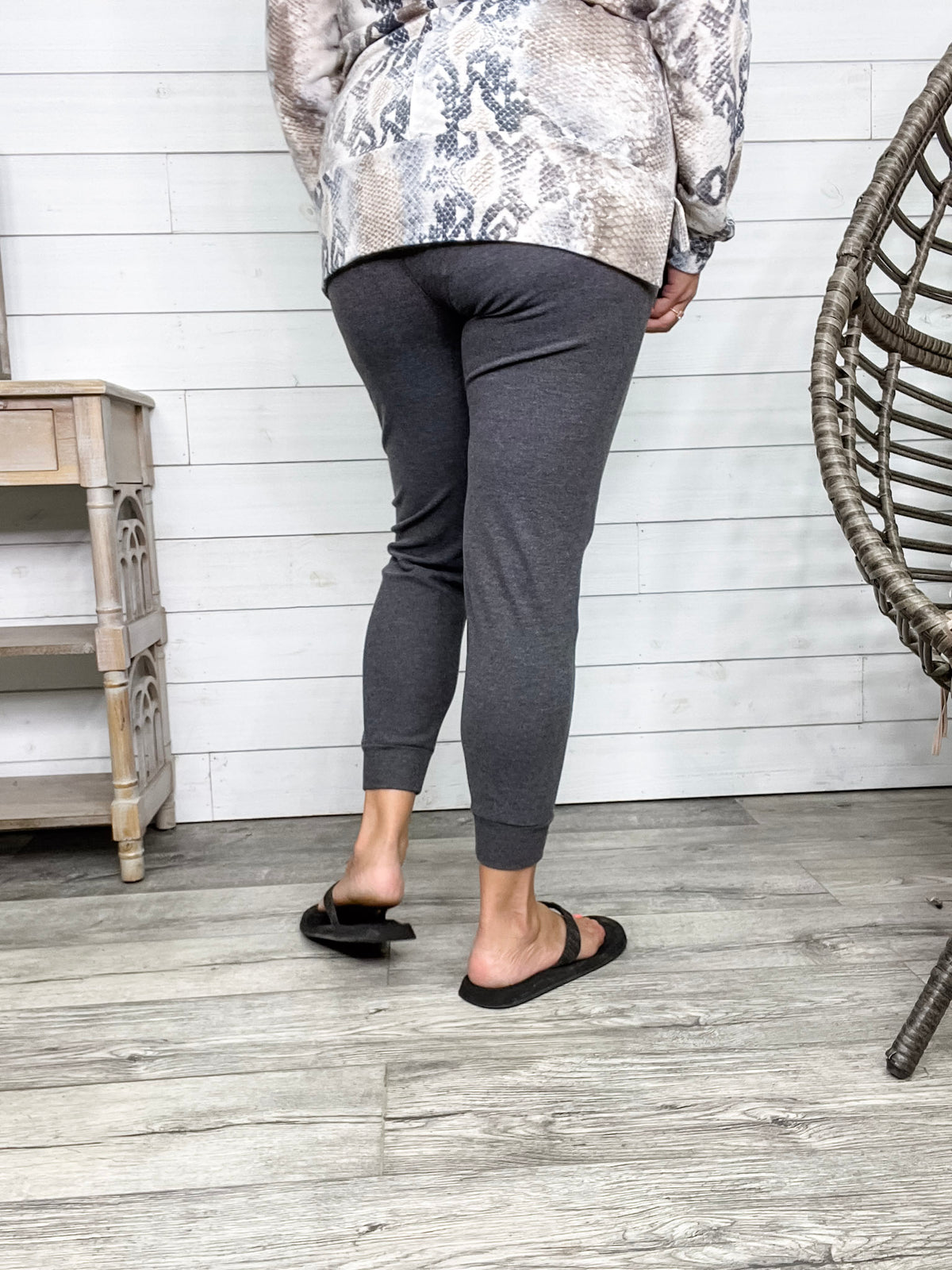 "Gold Medal" High-Waisted Jogger Leggings (Charcoal)