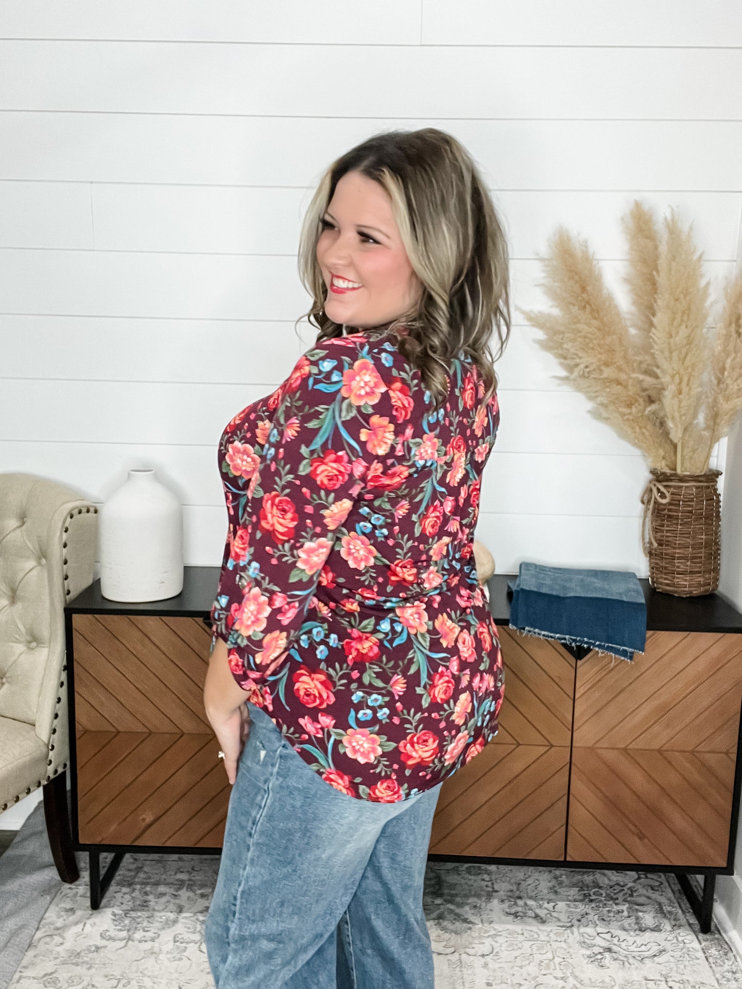 "Quail" 3/4 Sleeve Split Neck