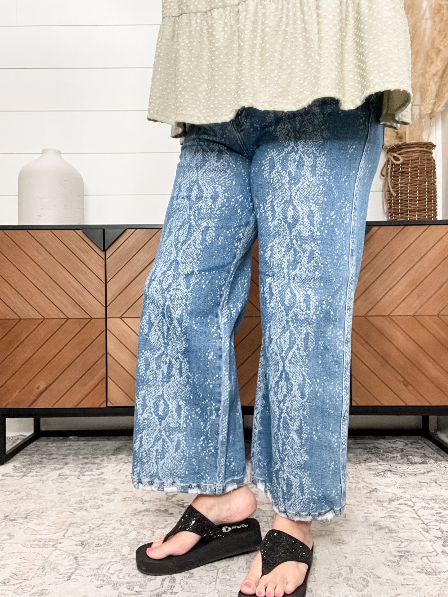 Judy Blue "Sneaky Snake" Print Ankle Wide Leg Jean