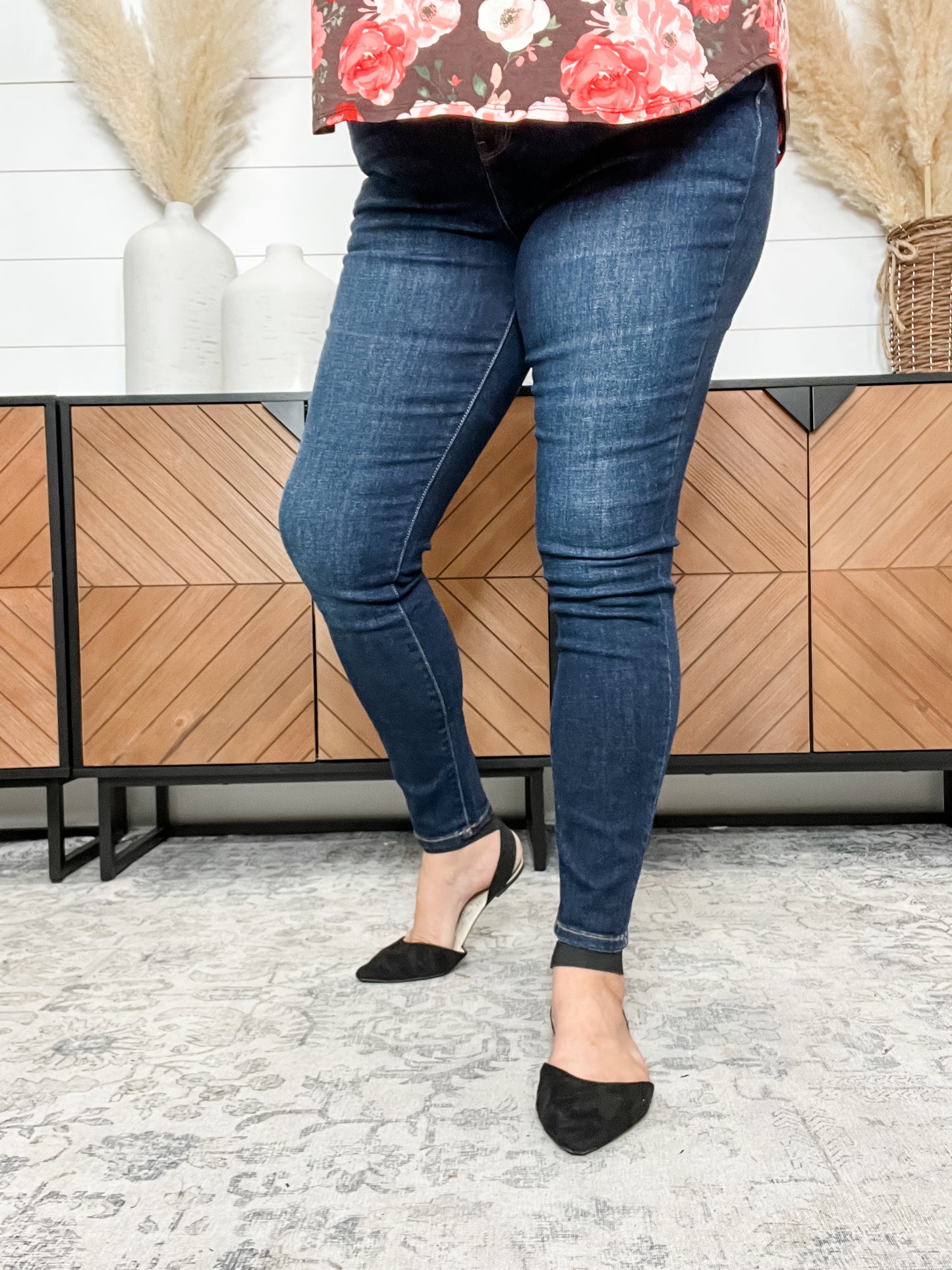 Judy Blue "Giving Me Life" Dark Skinny Jeans