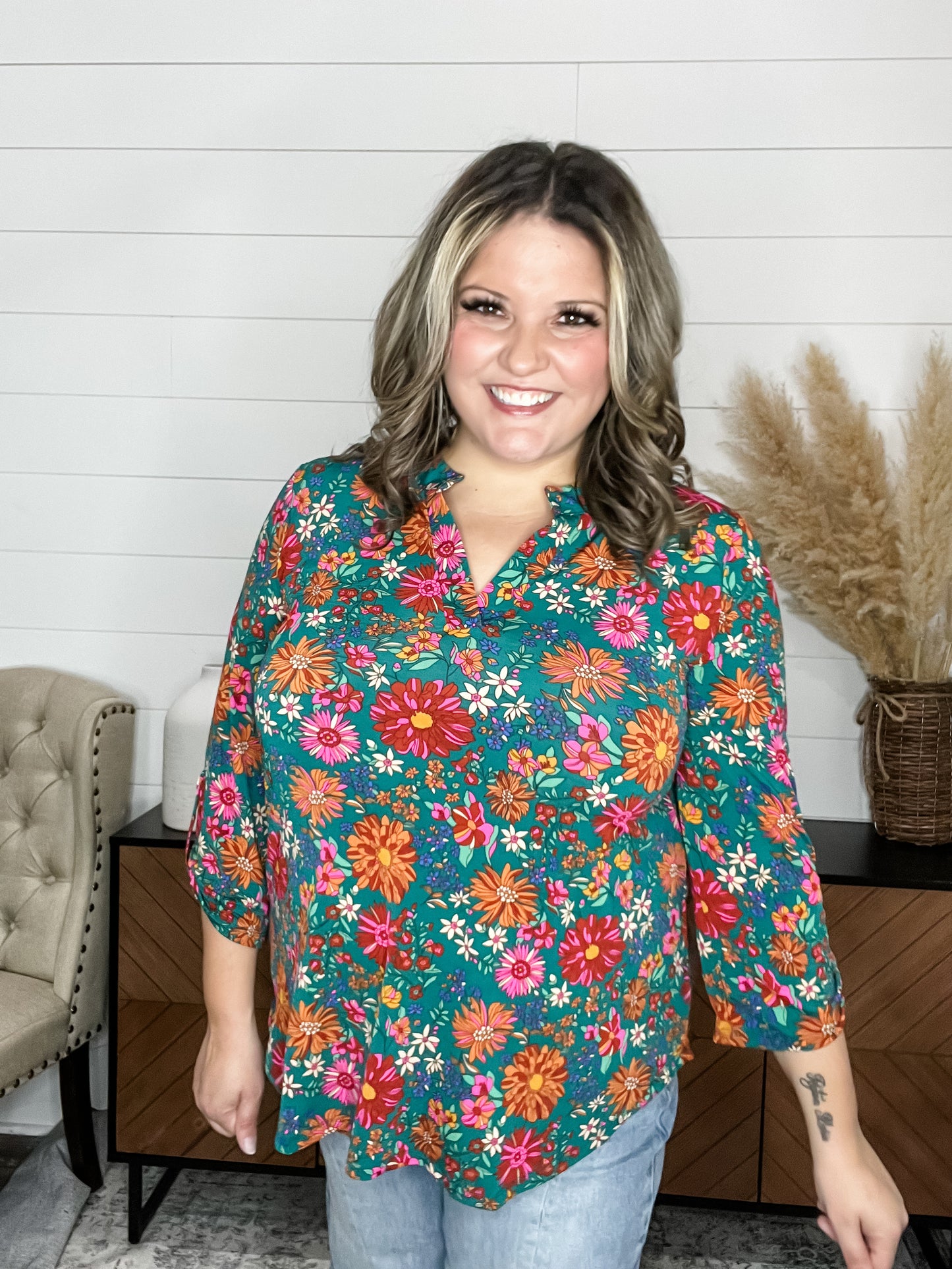 "Frog" 3/4 Sleeve Split Neck