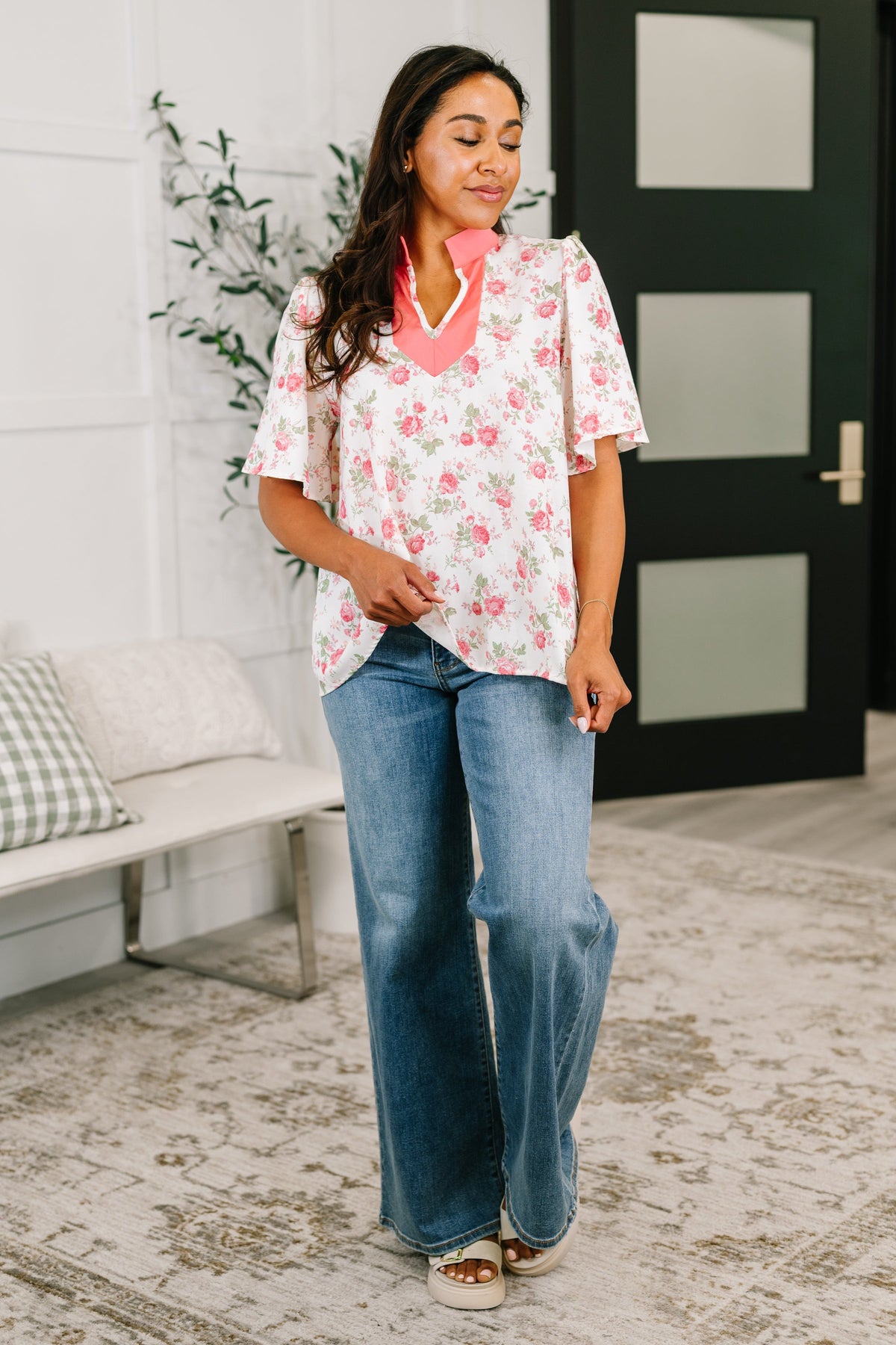 Haptics "Smith" Contrast Neckline Floral Blouse