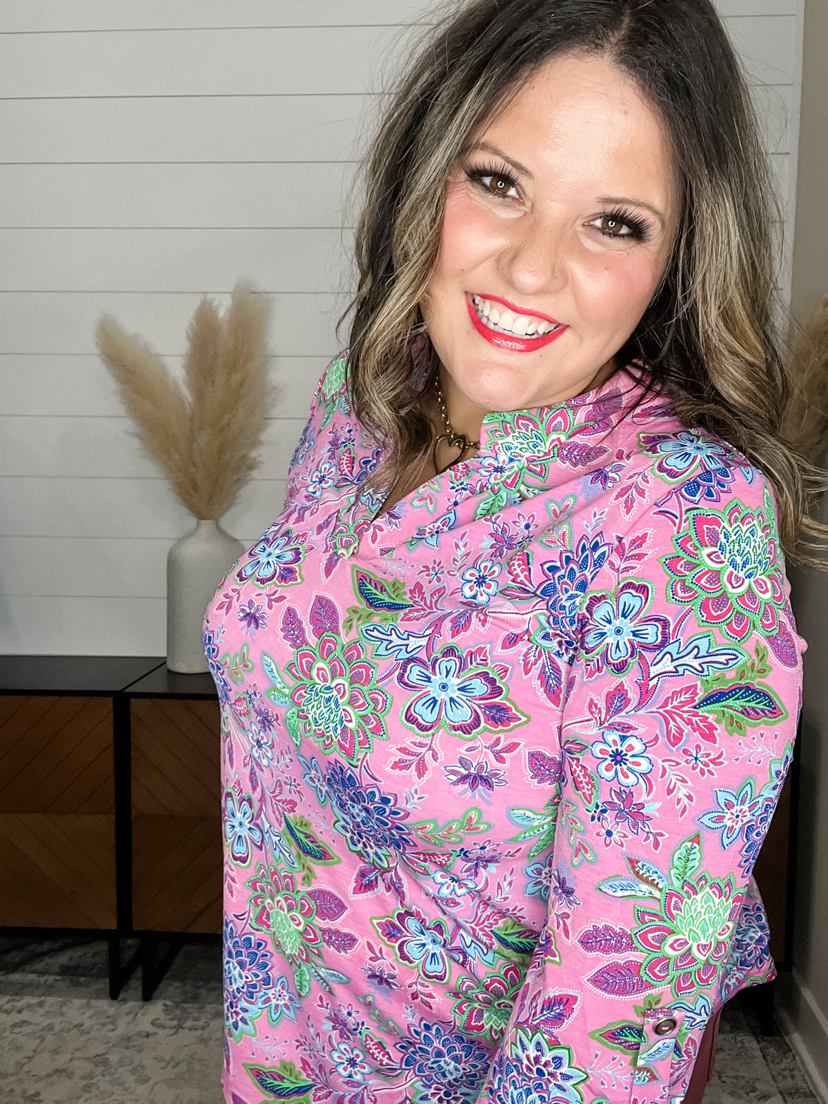 Dear Scarlett "Bowfin" 3/4 Sleeve Split Neck