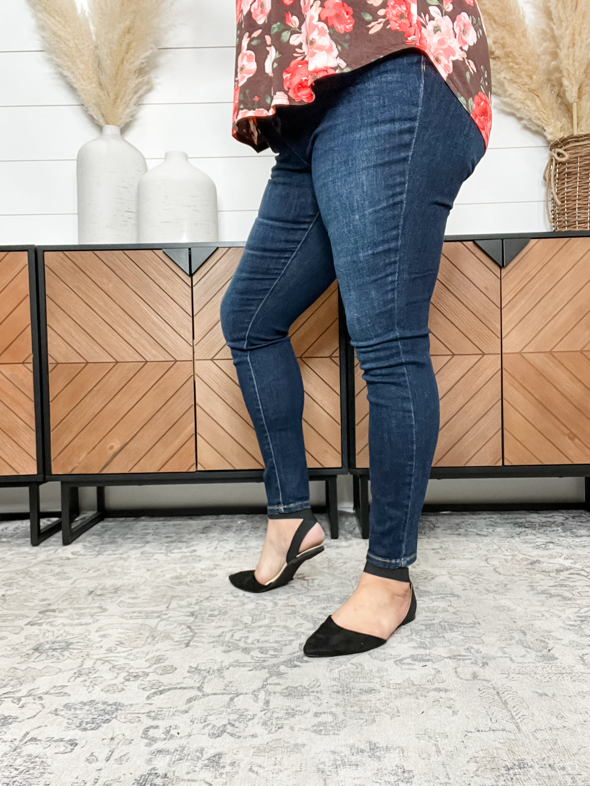 Judy Blue "Giving Me Life" Dark Skinny Jeans