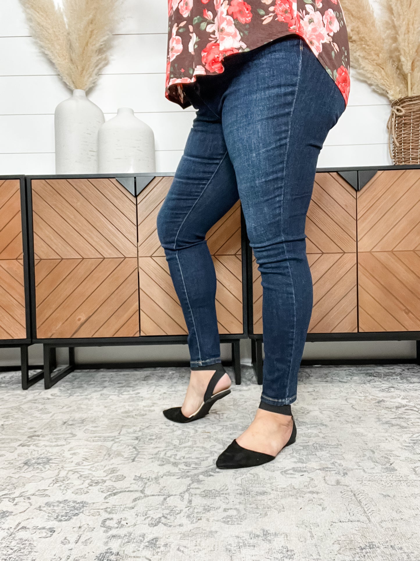 Judy Blue "Giving Me Life" Dark Skinny Jeans