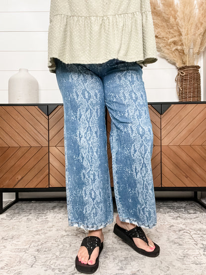 Judy Blue "Sneaky Snake" Print Ankle Wide Leg Jean