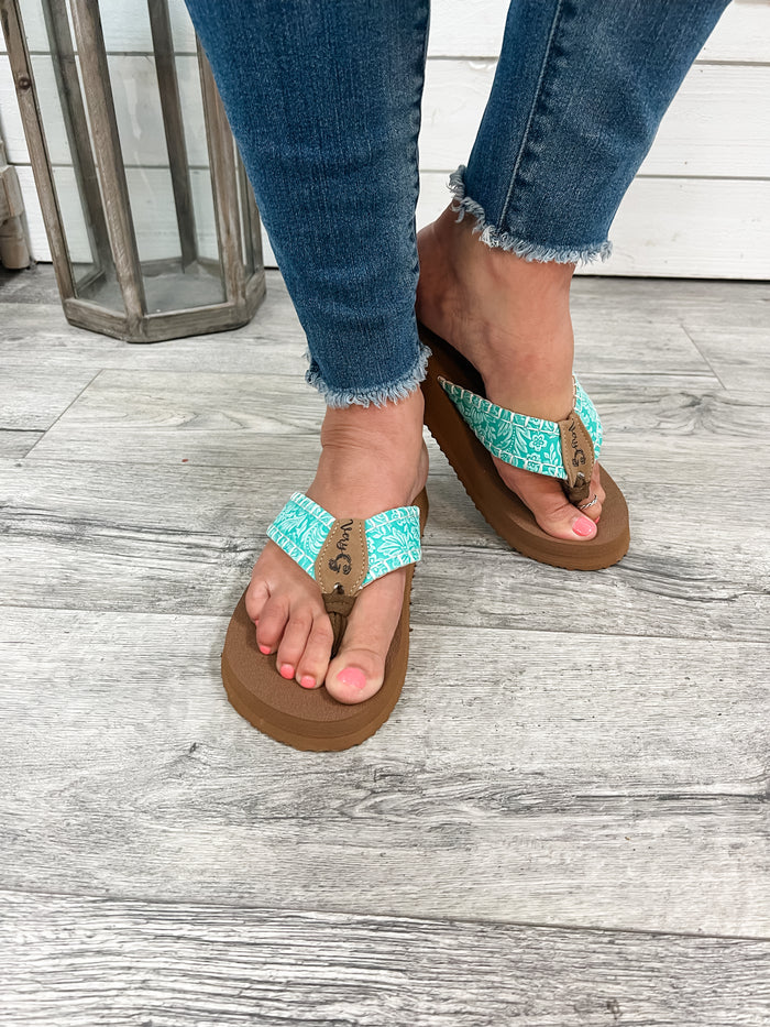 Gypsy Jazz "Pamela" Flip Flops (Turquoise)
