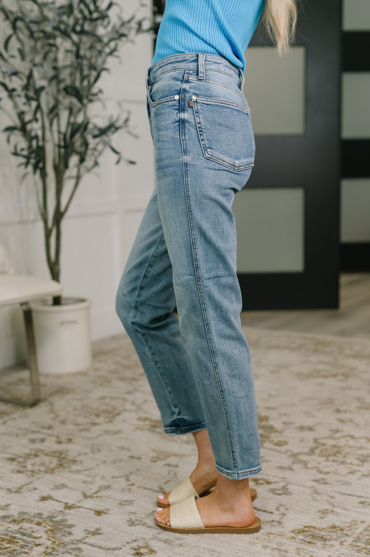 Judy Blue "Reggie" Ankle Straight Leg Jeans