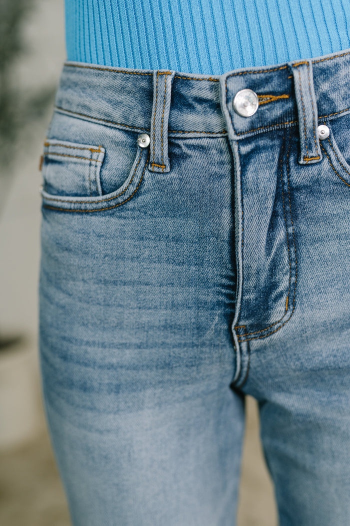 Judy Blue "Reggie" Ankle Straight Leg Jeans
