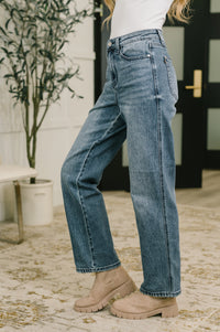 Judy Blue "Pratt" Rigid Magic High Waist Straight Jean in Everyday Indigo