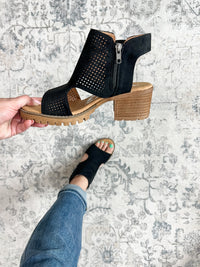 "Milsy" Block Heel Side Zip Sandal by Very G (Black)