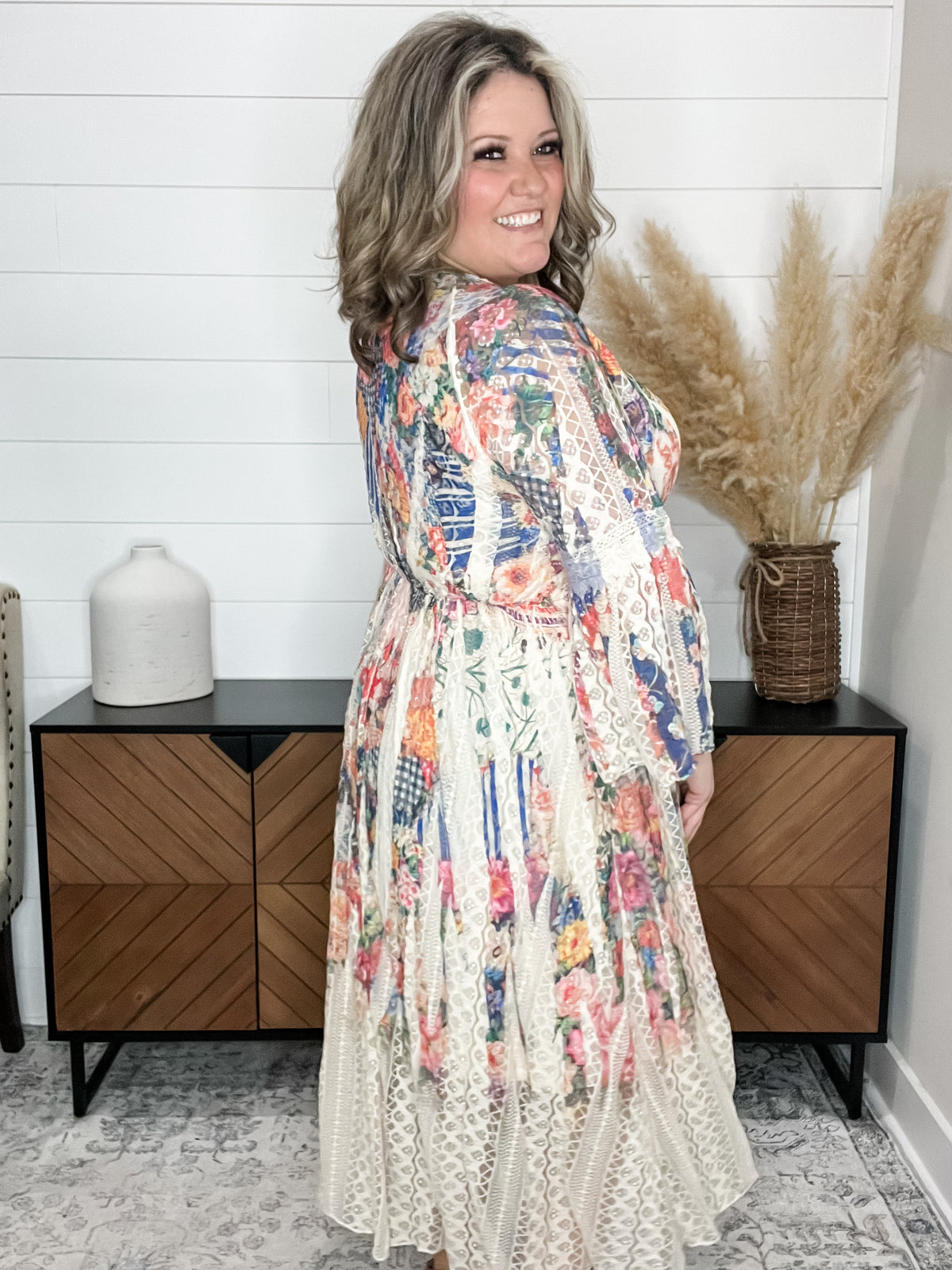 "Country In The Park" Long Sleeve V Neck Lace Dress (Bold Floral)