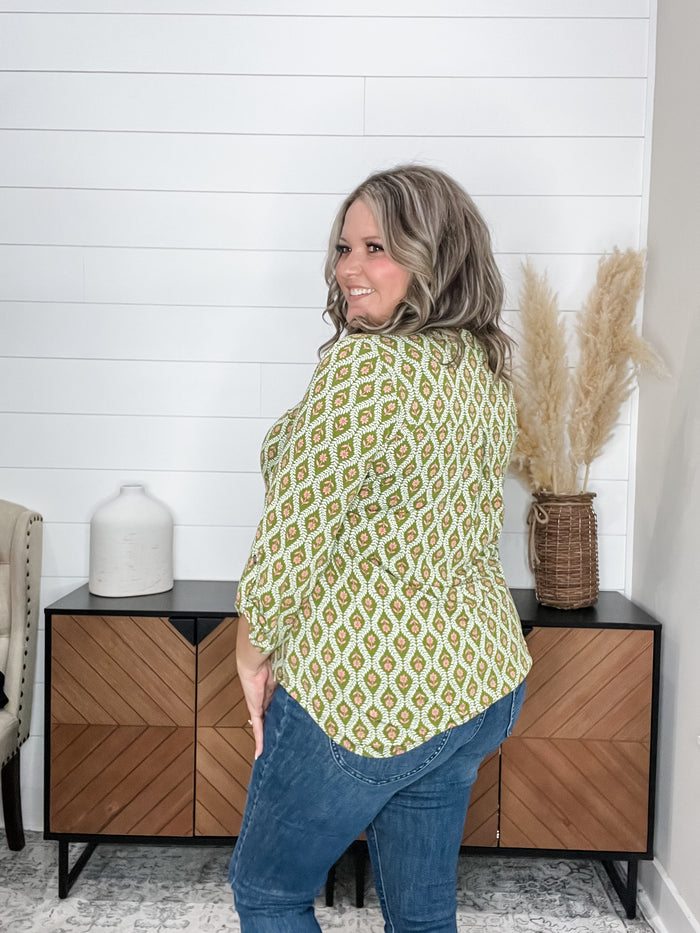 "Duck" 3/4 Sleeve Split Neck