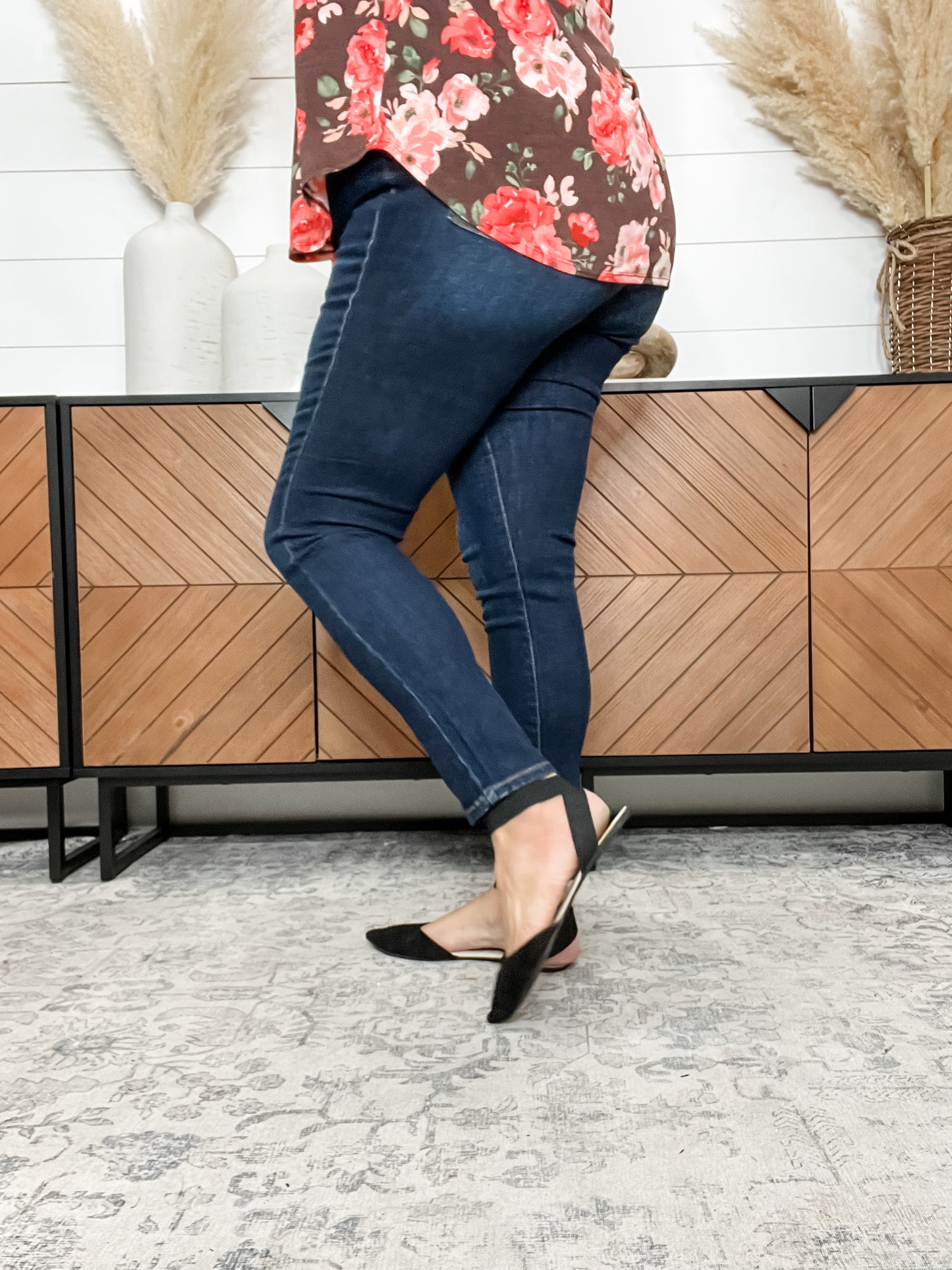 Judy Blue "Giving Me Life" Dark Skinny Jeans