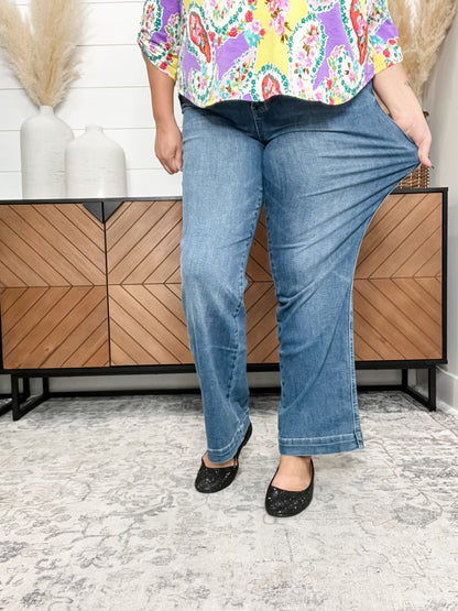 Judy Blue Walk This Way Straight Leg Jeans