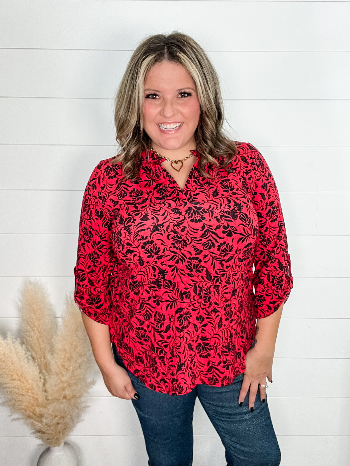 Dear Scarlett "Cardinal" 3/4 Sleeve Split Neck