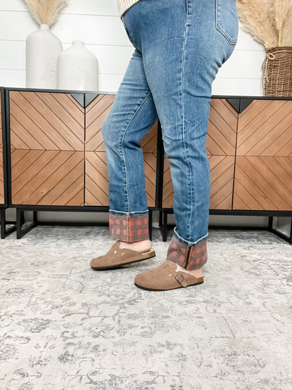 Judy Blue "Find The Buffalo" Cuff Straight Leg Jeans
