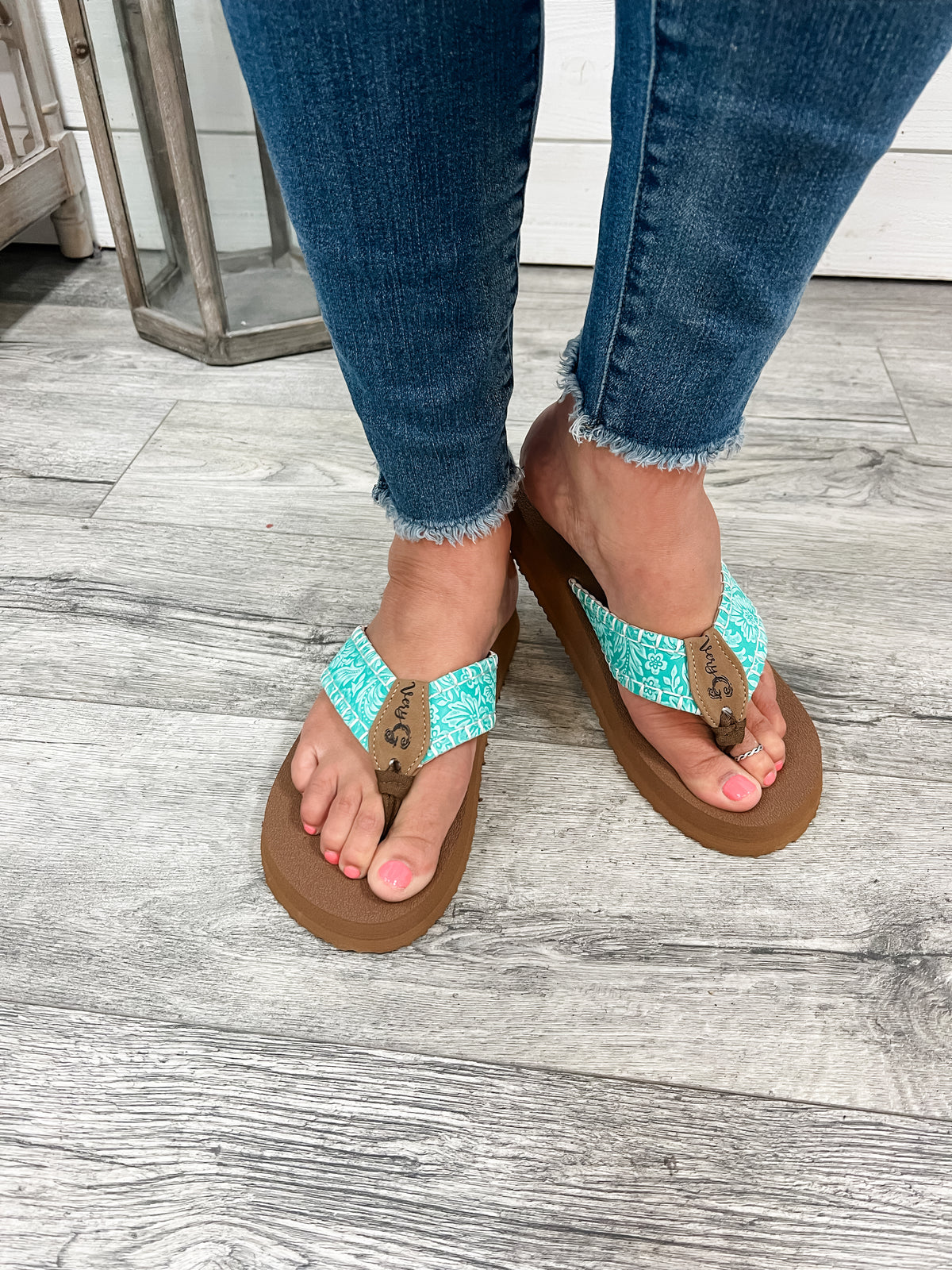 Gypsy Jazz "Pamela" Flip Flops (Turquoise)