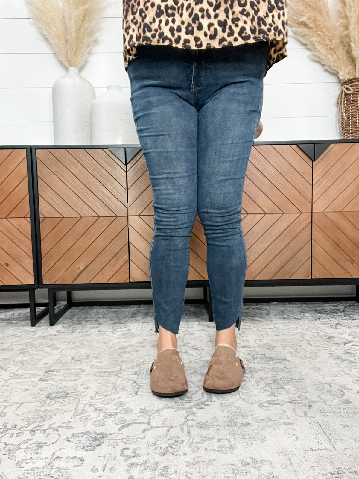 Judy Blue "Plant Therapy" Stem hem Tummy Control Skinny Jeans