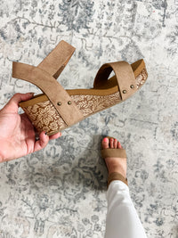 "Devon 2.0" By Very G Tooled Sandal (Light Tan)