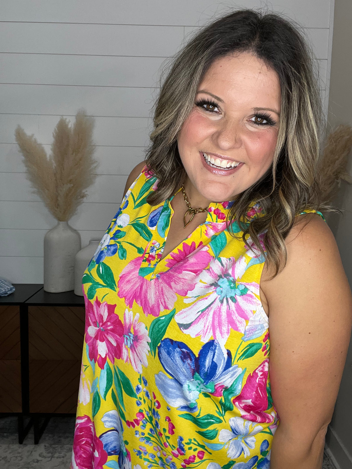 Dear Scarlett "Brewster" Sleeveless Split Neck