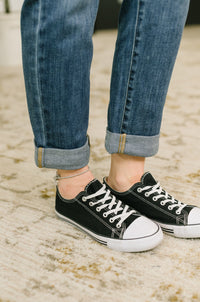 Judy Blue "Billie" Boyfriend Jean in Everyday Indigo