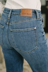 Judy Blue "Billie" Boyfriend Jean in Everyday Indigo