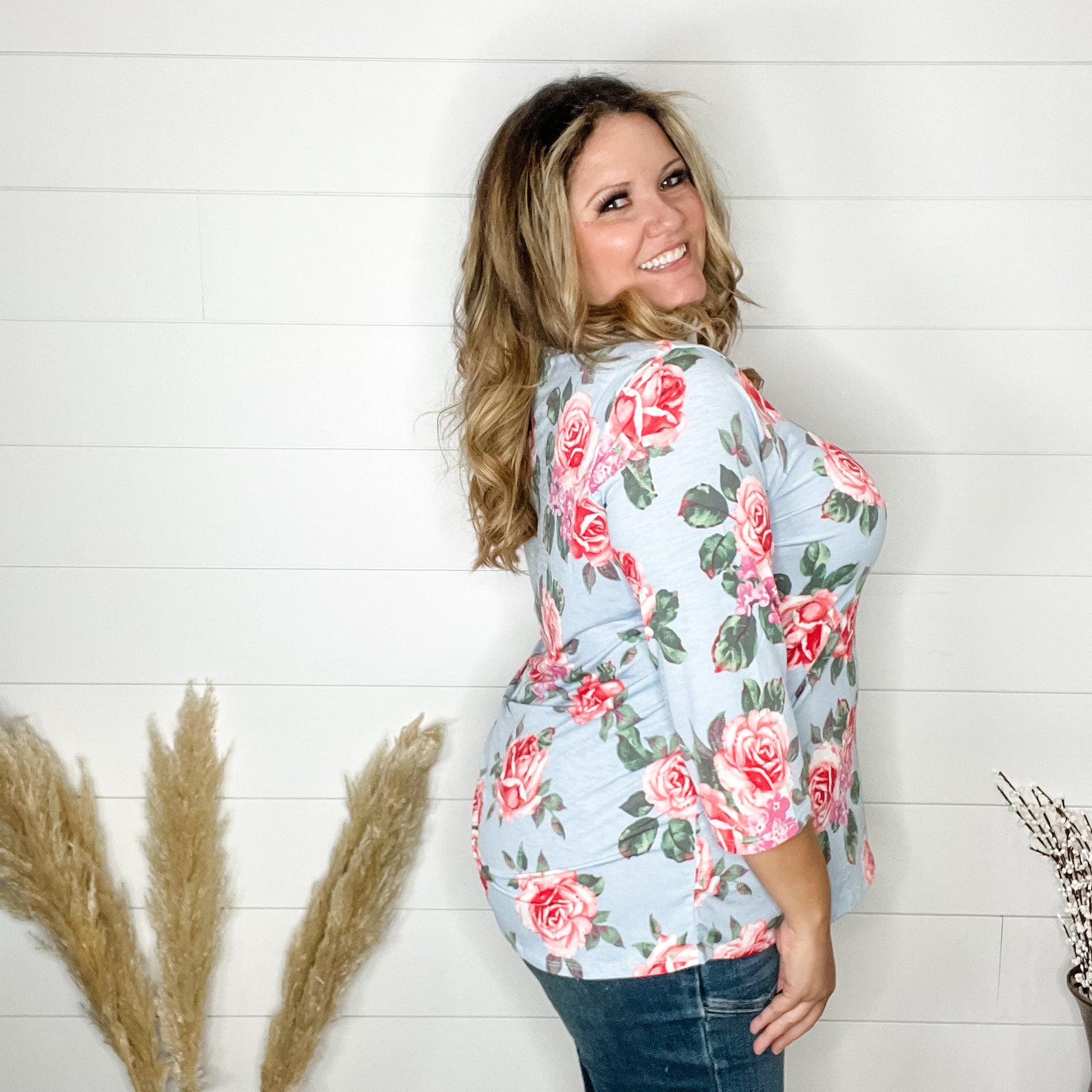 "Asher" 3/4 Sleeve with Keyhole Slit Detail