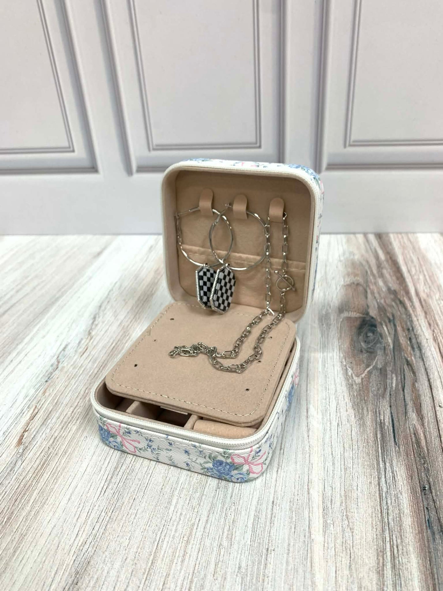 Flowers & Bows Travel Jewelry Box