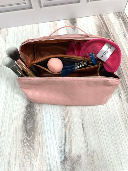 Vegan Leather Diamond Checker Travel Makeup Bag (Multiple Colors)