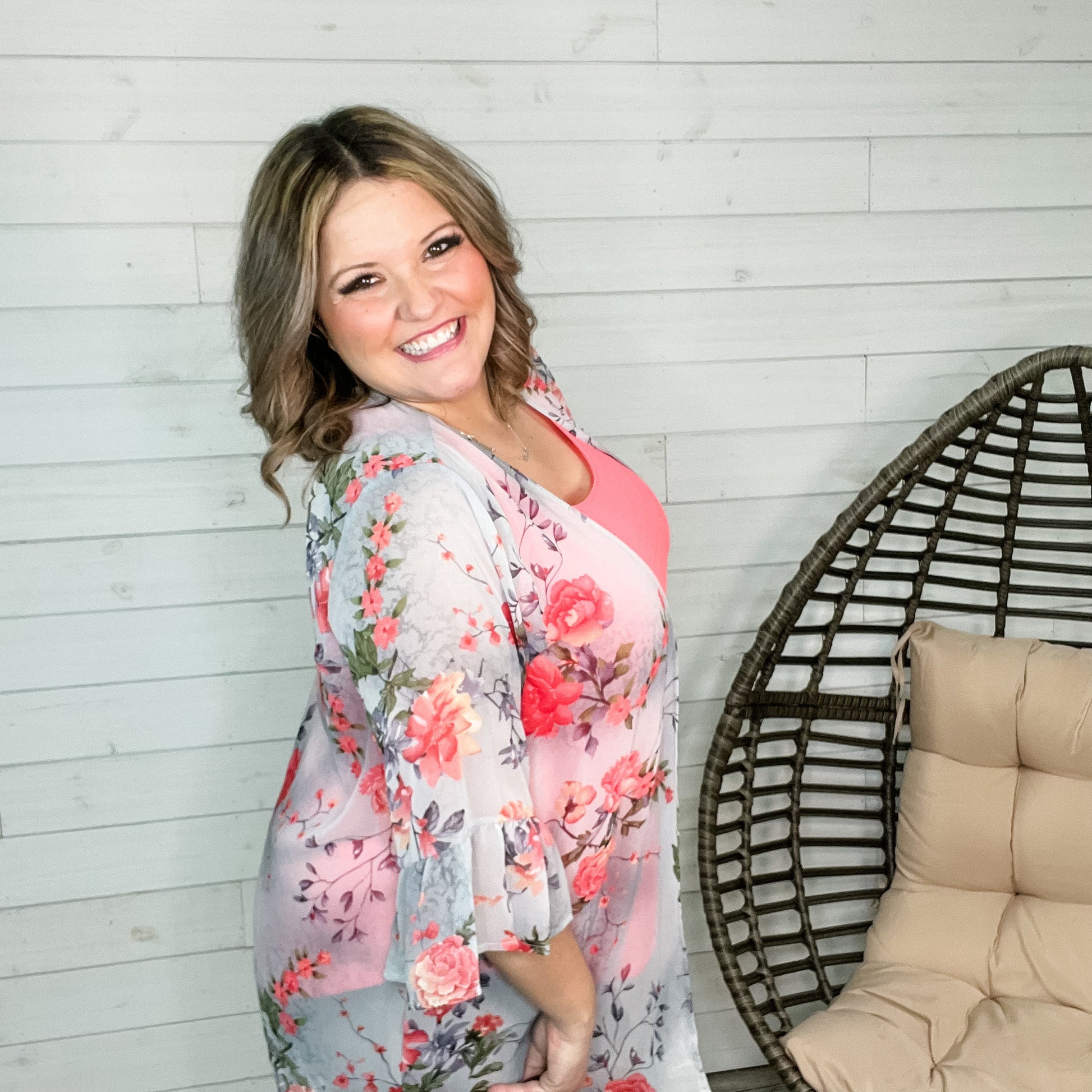 "Calm" Floral Ruffle Sleeve Kimono
