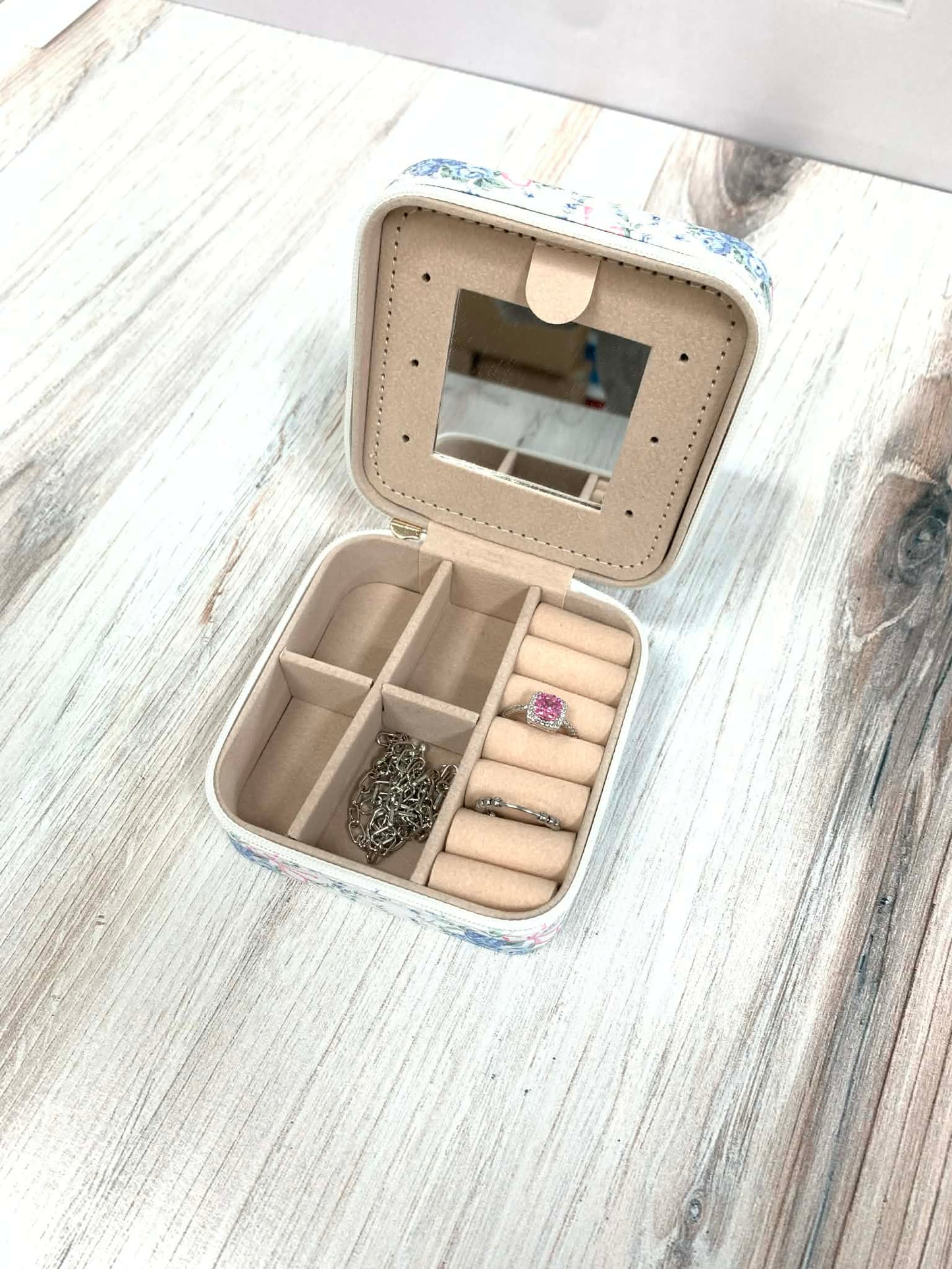 Flowers & Bows Travel Jewelry Box